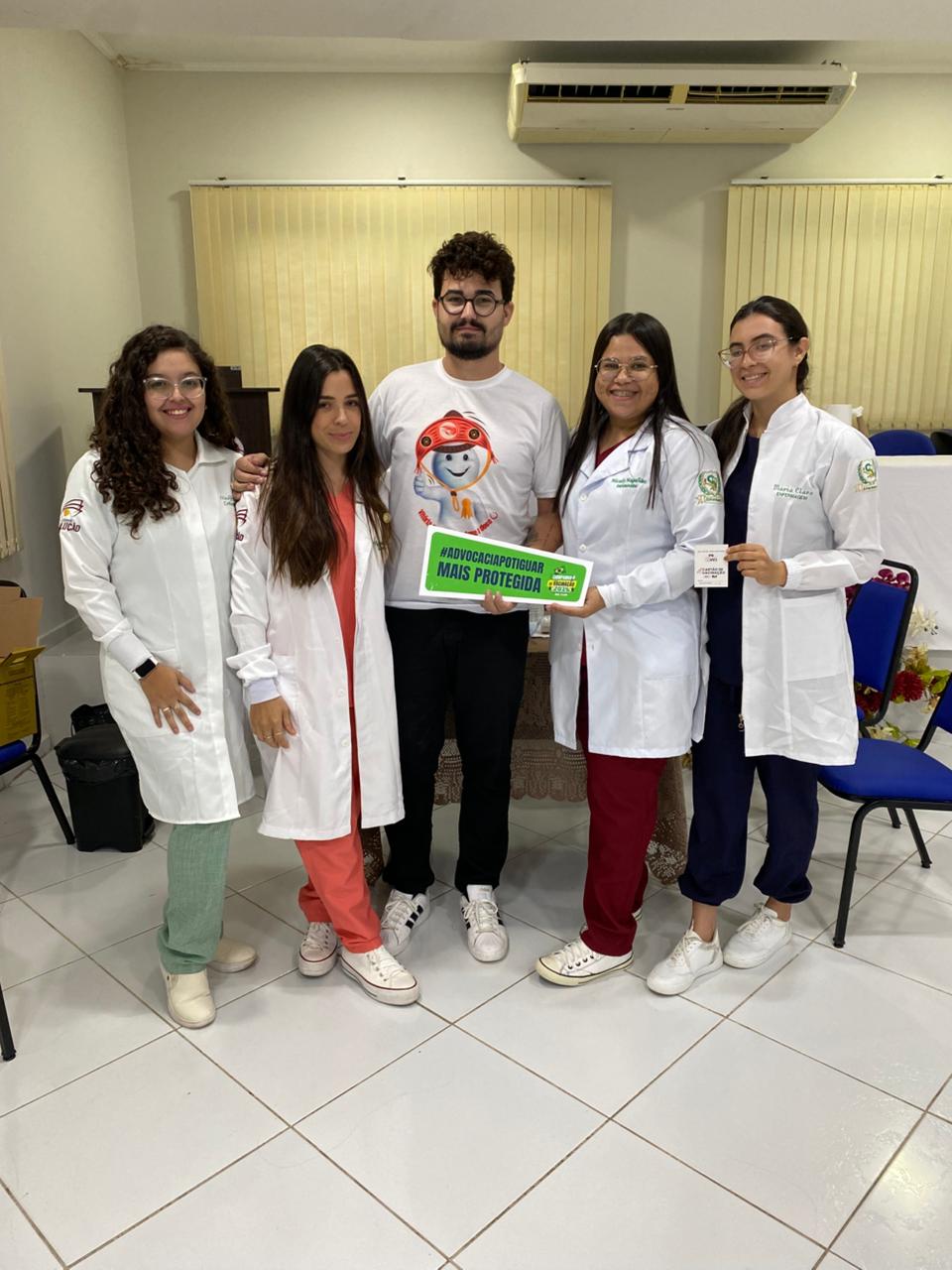 Estudantes de enfermagem da FACEP participam de ação de vacinação em parceria com a OAB Pau dos Ferros